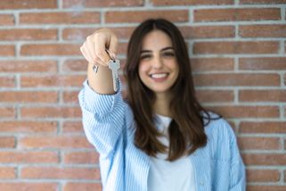 „Nemáš na nájem? Tak za něj zaplať tělem.“ Krize bydlení dohání ženy k zoufalým řešením